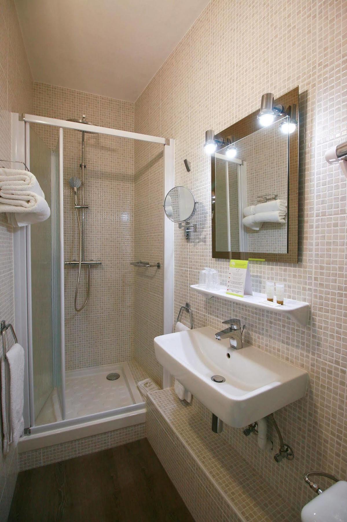 Hotel Panoramic Bagneres-de-Luchon ภายนอก รูปภาพ