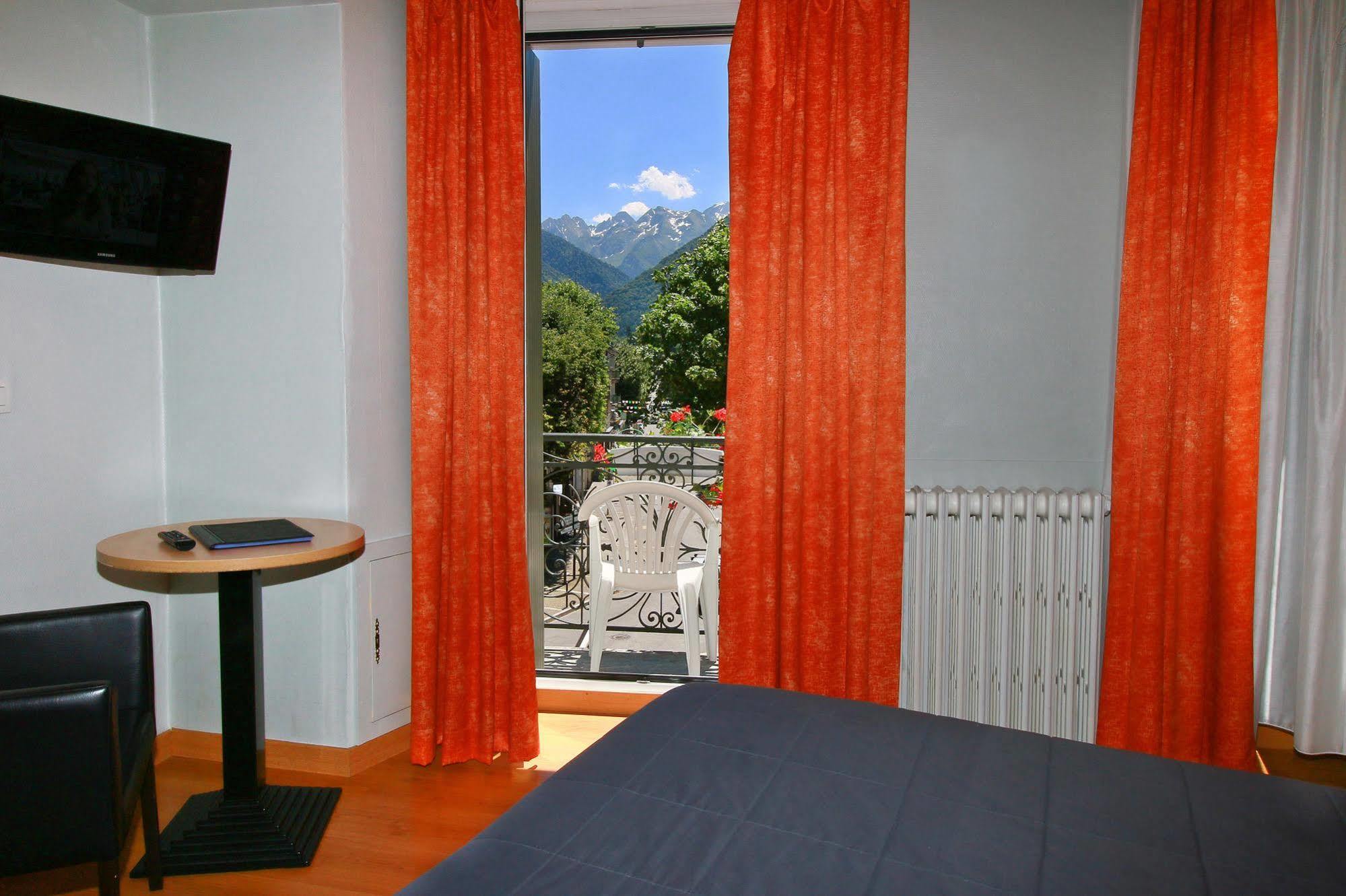Hotel Panoramic Bagneres-de-Luchon ภายนอก รูปภาพ